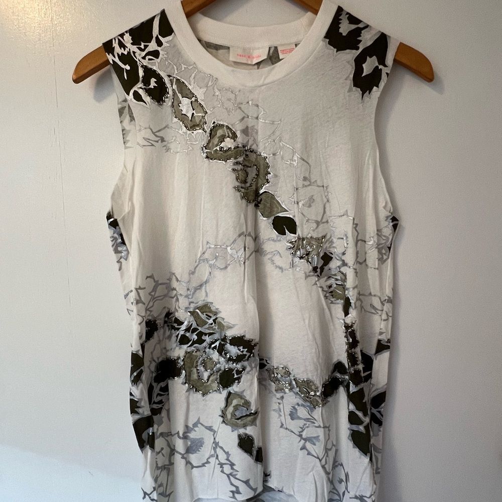 High Low Sleeves shirt with silver embellishments - Picture 8 of 8